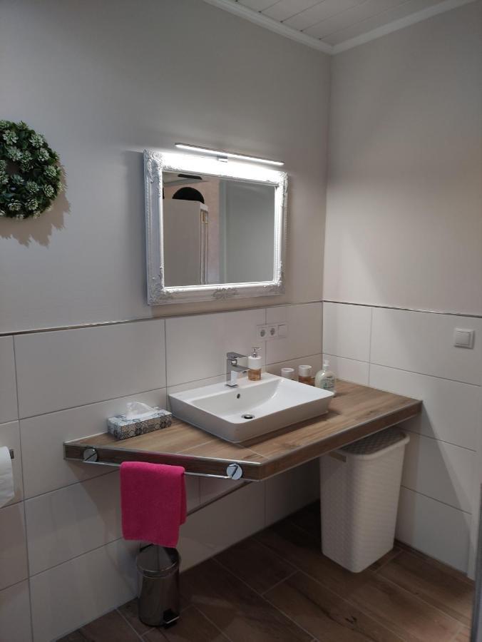 Ferienwohnung Zur Muehle Weener Esterno foto